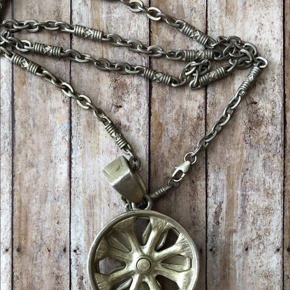 Necklace - Picture 2 of 5